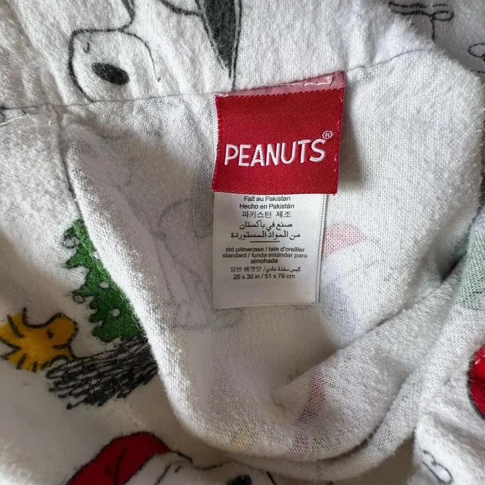 Pottery Barn Snoopy Christmas Holiday Twin Size Sheet Set Flannel Organic Cotton